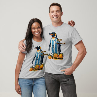 Lustiger argentinischer Pinguin, der Fußball spiel T-Shirt