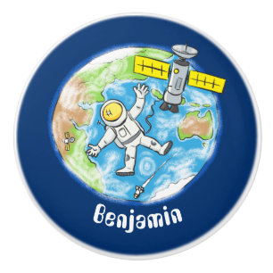 Lustiger Astronaut im Weltraum und Cartoon-Erde Keramikknauf