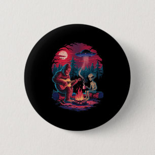 Lustiger Außerirdischer und Bigfoot Lagerfeuer Mon Button