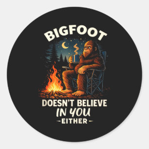 Lustiger Bigfoot für Männer und Frauen Camping Wan Runder Aufkleber