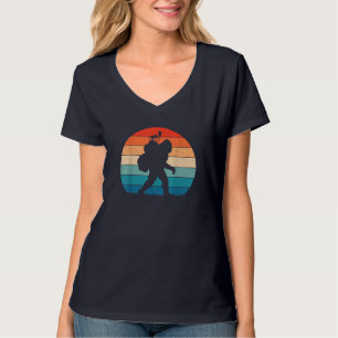 Lustiger Bigfoot-Golf-Vintage-Retro-Sasquatch-Spie T-Shirt