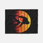 Lustiger Bigfoot mit Wassermelonen-Scheibe Melone Fleecedecke (Vorderseite (Horizontal))