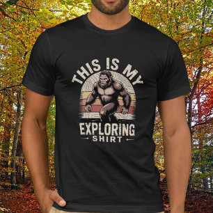 Lustiger BigFoot Sasquatch erkundet Wandern Vintag T-Shirt