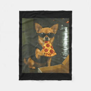 Lustiger Chihuahua-Meme-Hund isst Pizza Fleecedecke