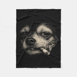 Lustiger Chihuahua-Meme Hund raucht Zigarette  Fleecedecke