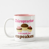 Lustiger Chiropraktor Zweifarbige Tasse (Links)