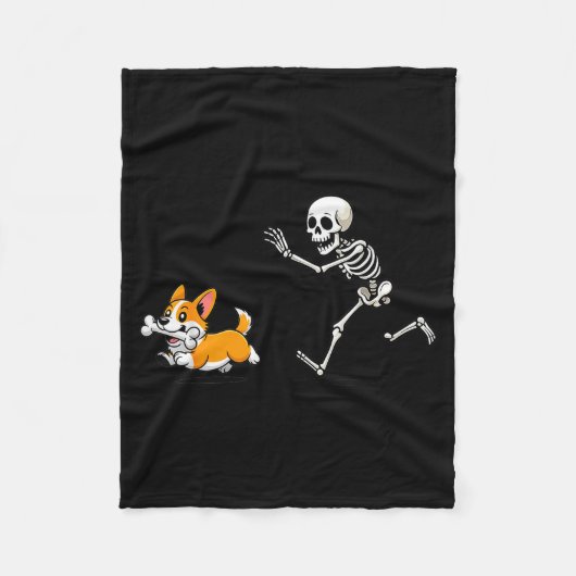 Lustiger Corgi-Hund stiehlt Halloween-Skelettknoch Fleecedecke (Vorderseite)