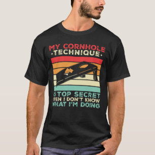Lustiger Cornhole-Sack Bean Bag Wurf Cornhole-Spie T-Shirt
