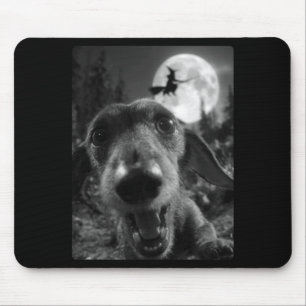 Lustiger Dachshund Selfie Vollmond Fliegende Hexe Mousepad