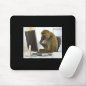 Lustiger denkender Affe Meme Büro Neugieriger Affe Mousepad (Mit Mouse)