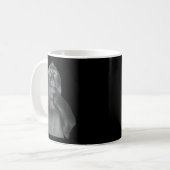 Lustiger denkender Affe Meme neugieriger Affe Brai Kaffeetasse (Vorderseite Links)