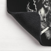 Lustiger Deutscher Schäferhund-Meme, der Zigarette Mousepad (Ecke)