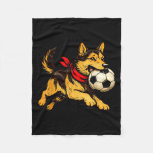 Lustiger deutscher Schäferhund spielt Fußball-Spie Fleecedecke