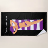 Lustiger ein Sonnenbad nehmender Mädchen-Entwurf Strandtuch (Vorderseite)