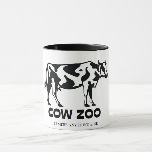 Lustiger einzigartiger Kuh-Zoo ist Tmere noch Tasse (Zentrum)