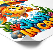 Lustiger Fisch Mit Regenschirm Poster (Ecke)