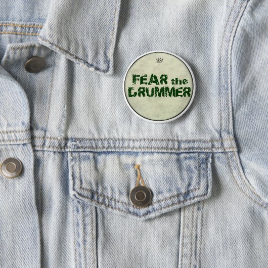 Lustiger Furcht-Schlagzeuger knöpft Button (Beispiel)