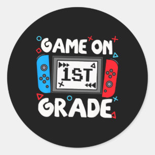 Lustiger Gamer Game On 1. Klasse Ck Zur Schule Kin Runder Aufkleber