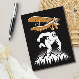Lustiger Geburtstag Bigfoot Vintage Flugzeug Benut Postkarte