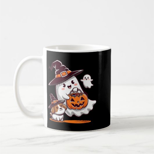 Lustiger Geist führt Hund im unheimlichen Hallowee Kaffeetasse (Links)