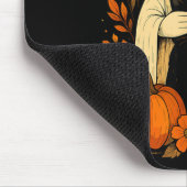 Lustiger Geistbogen hält schwarze Katze fällt Hall Mousepad (Ecke)