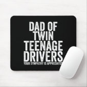 Lustiger gestresster Vater von jugendlichen Zwilli Mousepad (Mit Mouse)