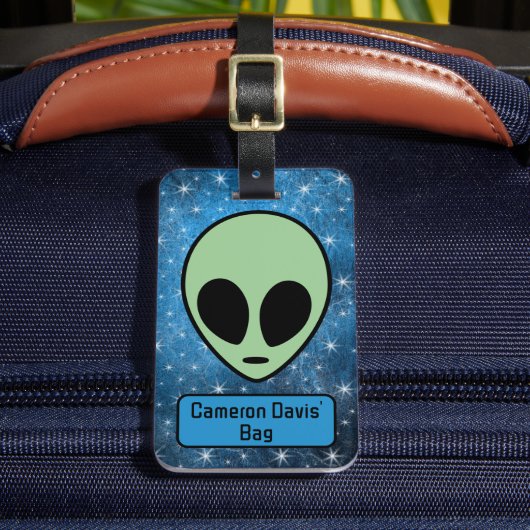 Lustiger grüner Alien personalisiert Gepäckanhänger (Vorderseite Insitu 2)