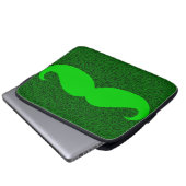 Lustiger grüner Schnurrbart Laptopschutzhülle (Vorne Knopf)