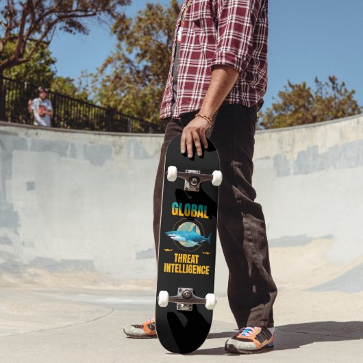 Lustiger Hai Cybersicherheits-Experte Skateboard (Außenbereich 2)