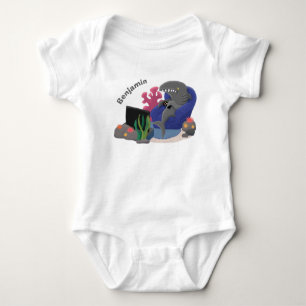 Lustiger Hai, der Cartoon-TV schaut Baby Strampler