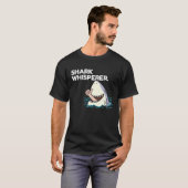 Lustiger Hai-Flüsterer T-Shirt (Vorne ganz)