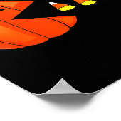 Lustiger Halloween-Kürbis isst Candy Corn Poster (Ecke)