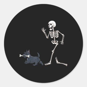 Lustiger Halloween-Schottischer Terrier und Skelet Runder Aufkleber