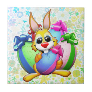 Lustiger Hase beißt in ein Osterei Fliese