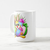 Lustiger Hase beißt in ein Osterei Kaffeetasse (Vorderseite Links)