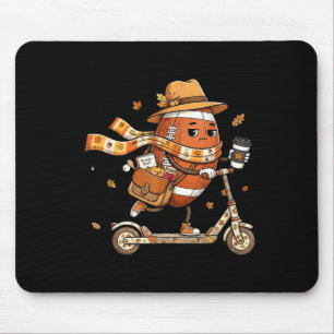 Lustiger Herbst-Scooter-Fußball-Erntedankfest Frau Mousepad