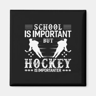 Lustiger Hockeyjunge Schulhockey ist wichtiger Magnet