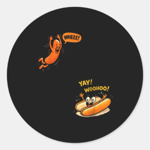 Lustiger Hotdog springt in Brötchen Wurst BBQ hoch Runder Aufkleber
