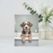 Lustiger Hund im Badezimmer Postkarte (Stehend Vorderseite)