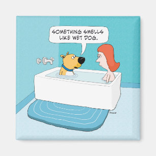 Lustiger Hund in der Wanne bemerkt nassen Magnet