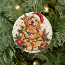 Lustiger Hund in Weihnachtslichter Schmuck