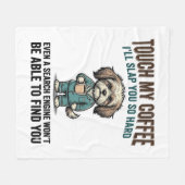 Lustiger Hund Kaffee Warnung Vintage Gravur Design Fleecedecke (Vorderseite (Horizontal))