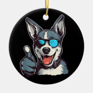Lustiger Hund mit Sonnenbrille und Daumen hoch Keramik Ornament