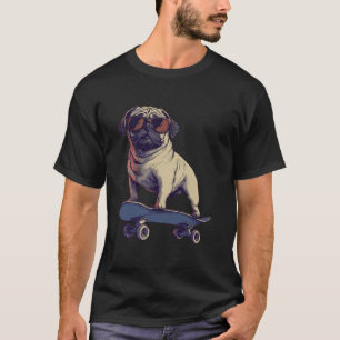 Lustiger Hund Mops auf einem Skateboard Skateboard T-Shirt