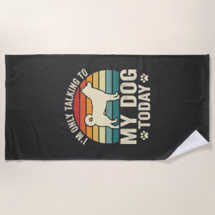 Lustiger Hund spricht Retro-Sonnenuntergang Strandtuch
