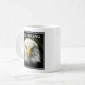 Lustiger Ich-lächle-grummeliger-Adler-Foto Kaffeetasse (Vorderseite Links)