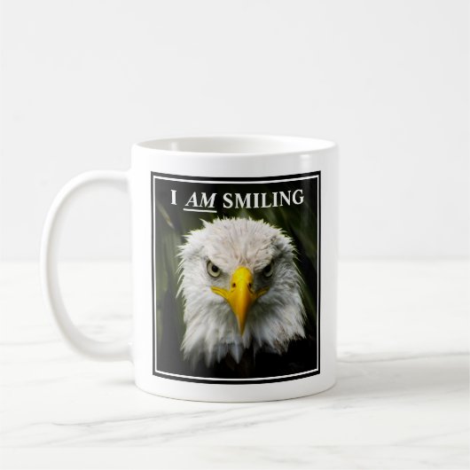 Lustiger Ich-lächle-grummeliger-Adler-Foto Kaffeetasse (Links)