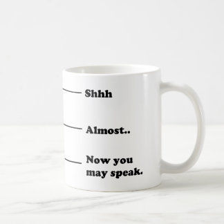 Lustiger Kaffee-messende Schale jetzt können Sie Kaffeetasse