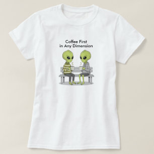 Lustiger Kaffee und Außerirdische T-Shirt