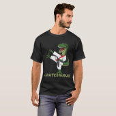 Lustiger Karate-Dinosaurier Karatesaurus T-Rex Gra T-Shirt (Vorne ganz)